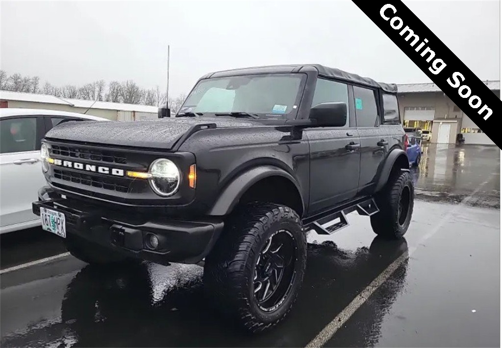 2022 Ford Bronco Black Diamond's photo