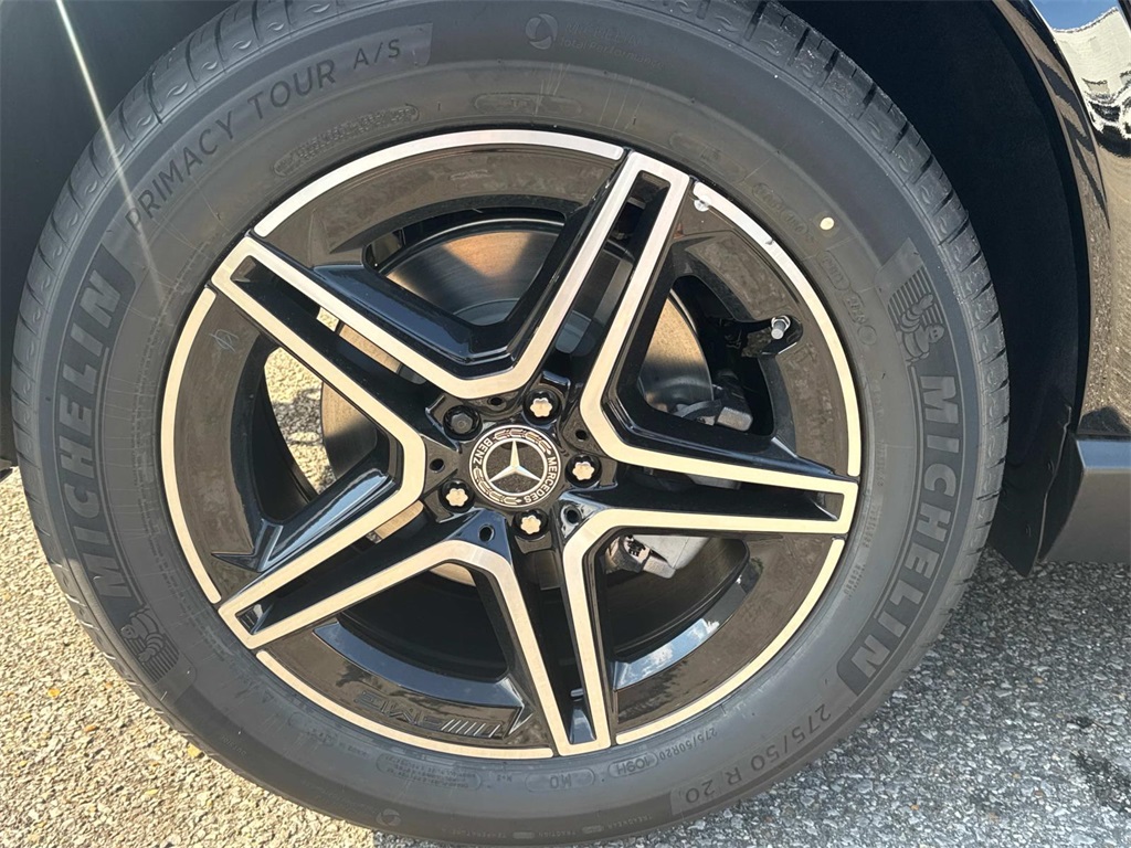 2026 Mercedes Benz GLE 450 4MATIC photo 3