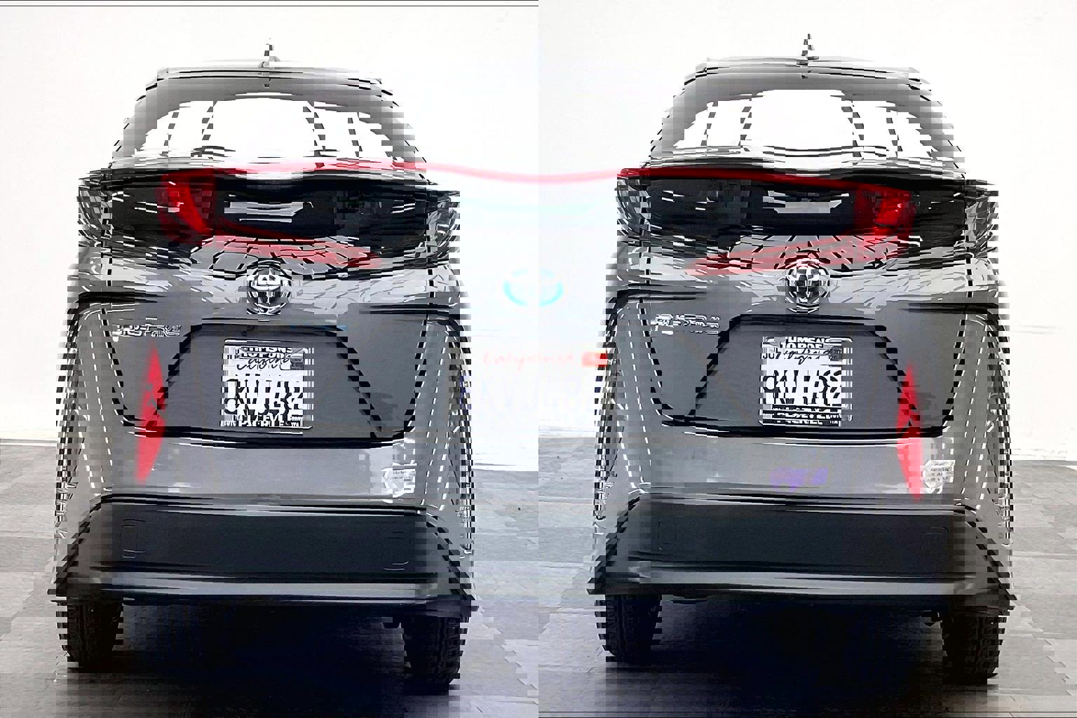 2019 Toyota Prius Prime Plus photo 3