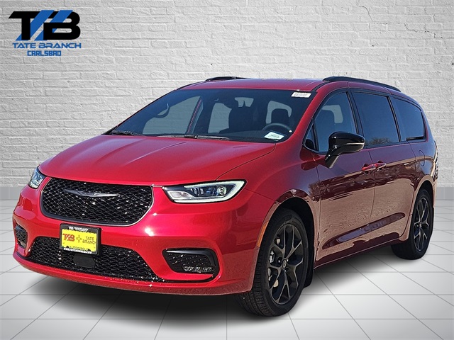 2026 Chrysler Pacifica Select's photo