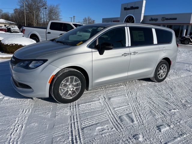 2026 Chrysler Voyager LX's photo