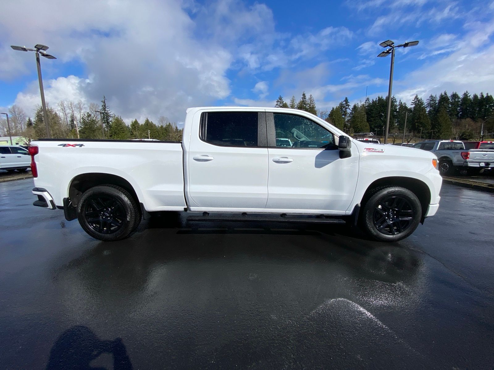 2023 Chevrolet Silverado 1500 RST photo 4