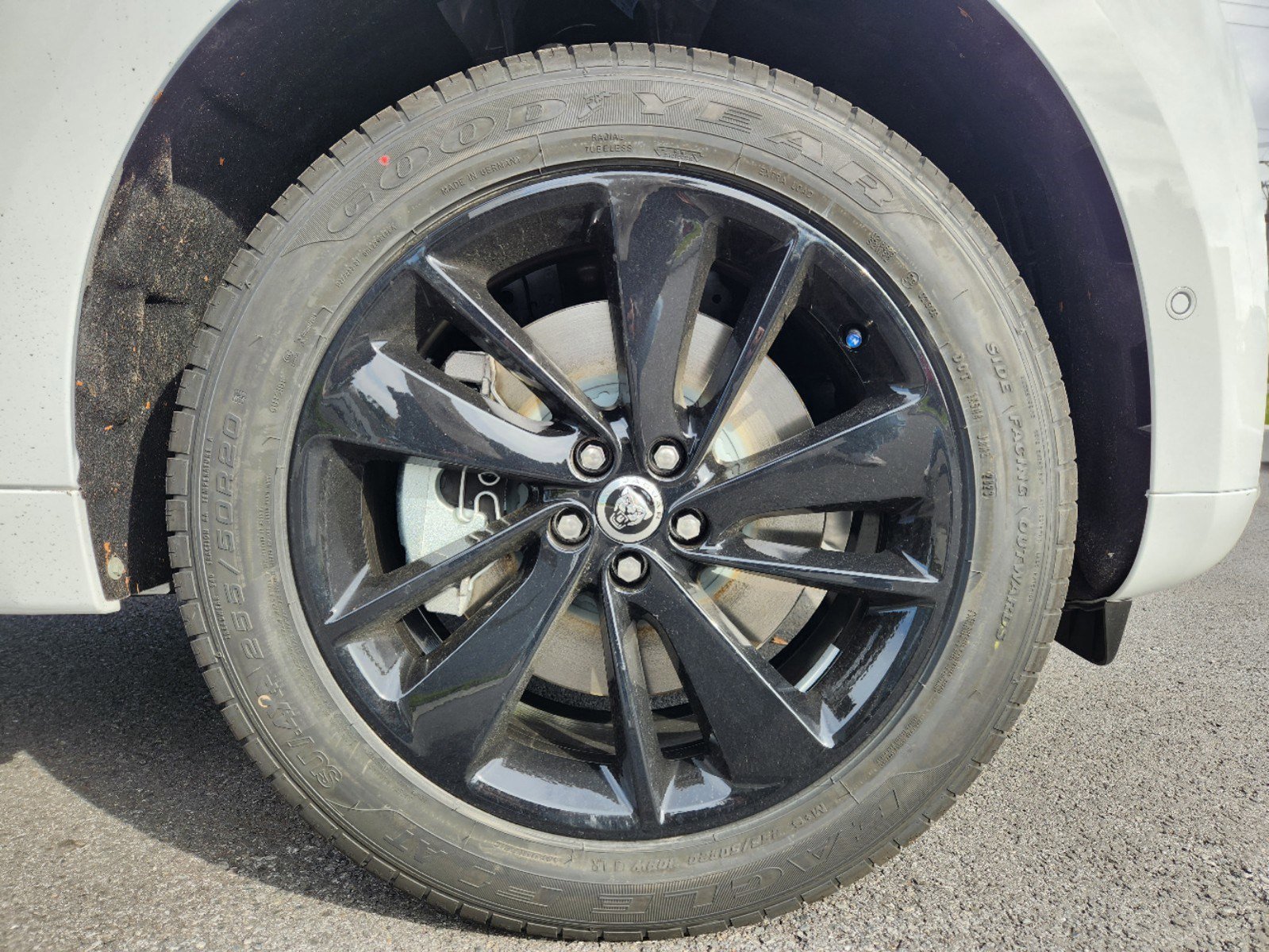 2024 Jaguar F-PACE P400 R-Dynamic S photo 4