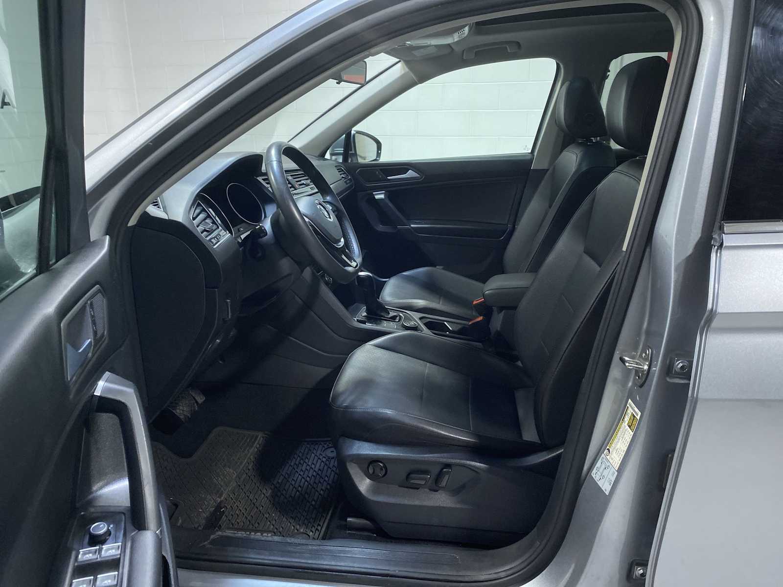 Used 2020 Volkswagen Tiguan SE with VIN 3VV2B7AXXLM100164 for sale in Verona, NJ