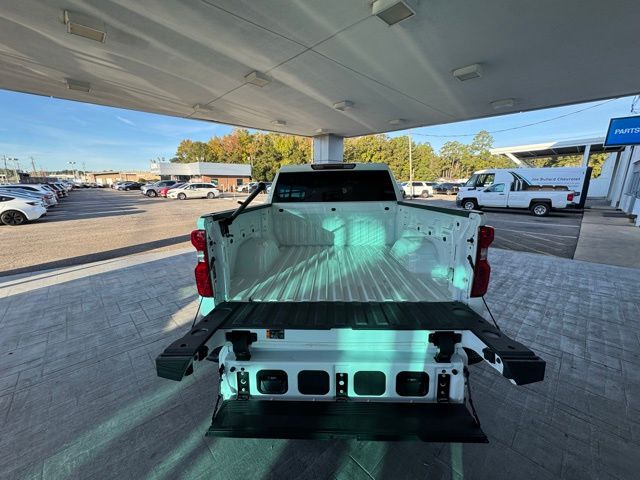 2024 Chevrolet Silverado 1500 Custom Trail Boss photo 4