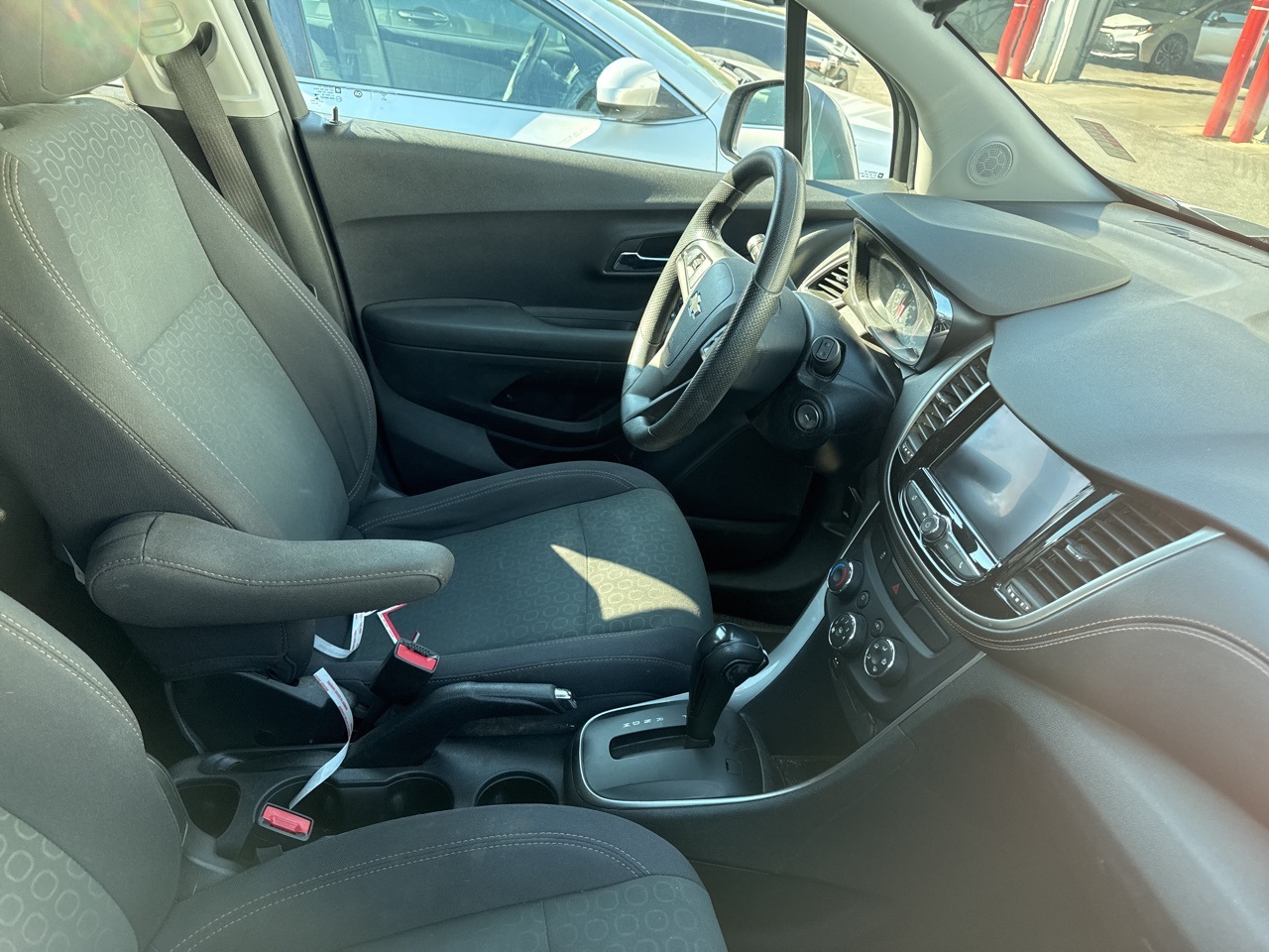 2020 Chevrolet Trax LS photo 7
