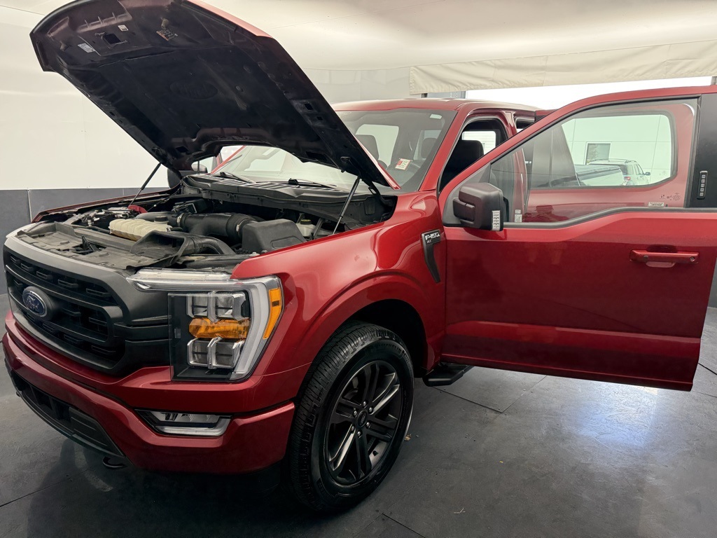 2022 Ford F-150 XLT photo 11