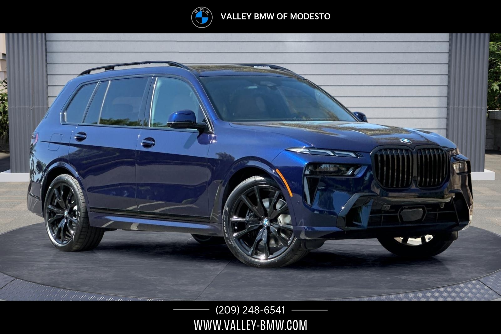 2025 BMW X7 40i's photo