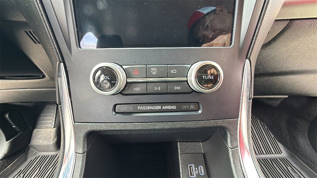 2022 Ford Edge Titanium photo 23