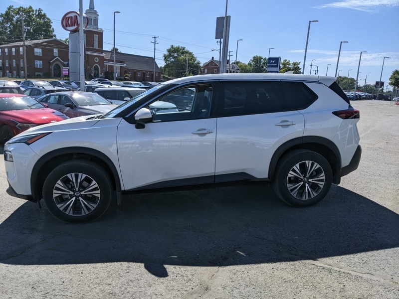 2021 Nissan Rogue SV photo 6