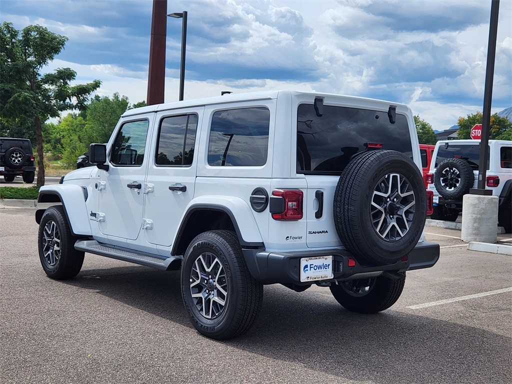 2025 Jeep Wrangler Sahara photo 2