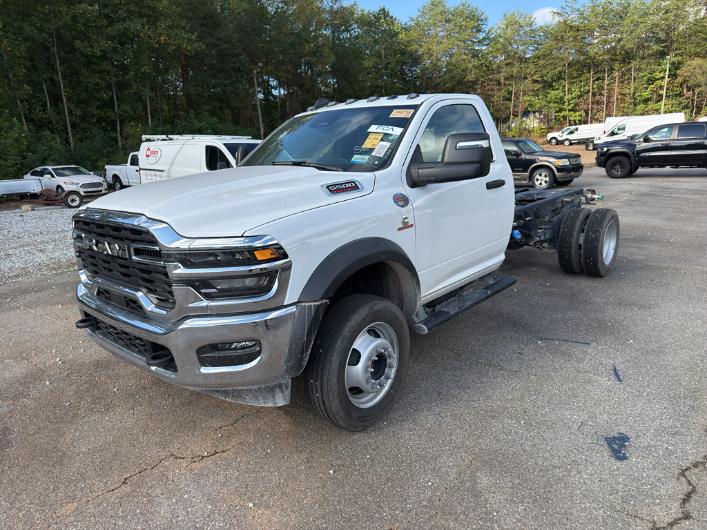 2025 Ram 5500 Tradesman photo 16