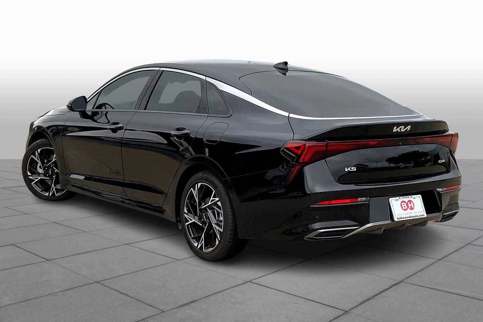 2025 Kia K5 GT-Line photo 11
