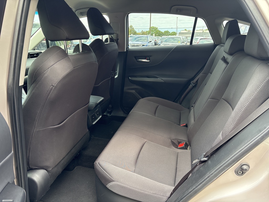2022 Toyota Venza LE photo 7