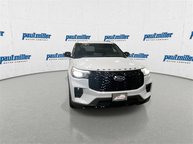 2026 Ford Explorer ST-Line photo 2