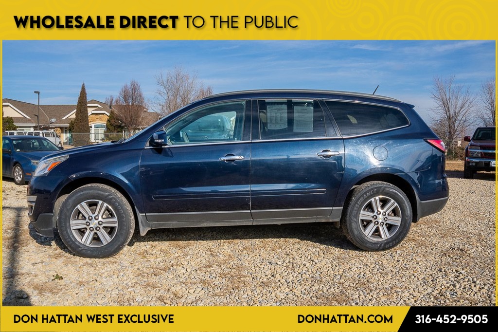 Used 2016 Chevrolet Traverse 2LT with VIN 1GNKRHKD1GJ173860 for sale in Augusta, KS