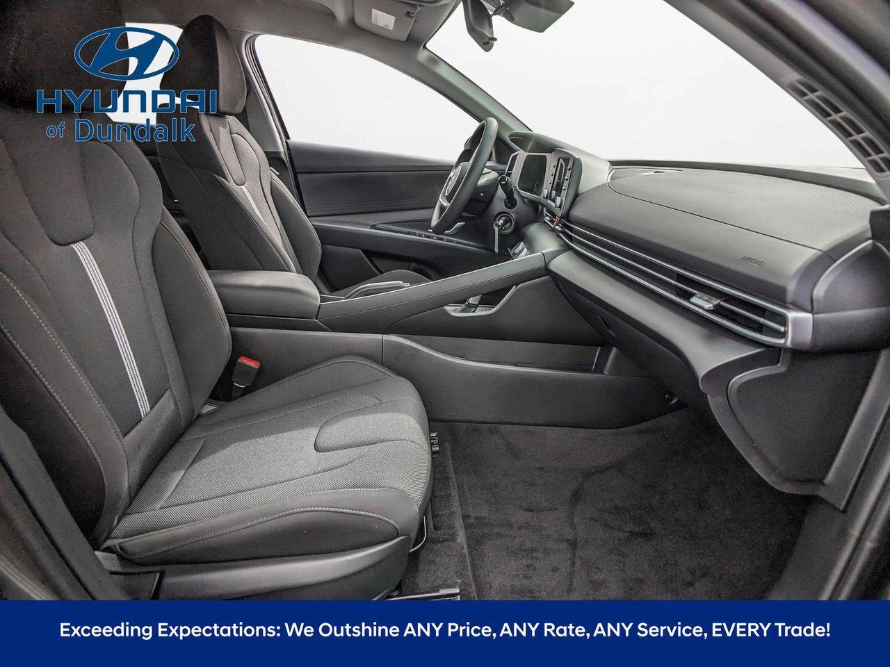 2025 Hyundai Elantra SE photo 17