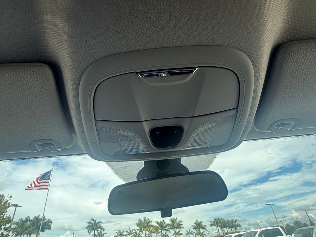 2019 Jeep Cherokee Latitude photo 9