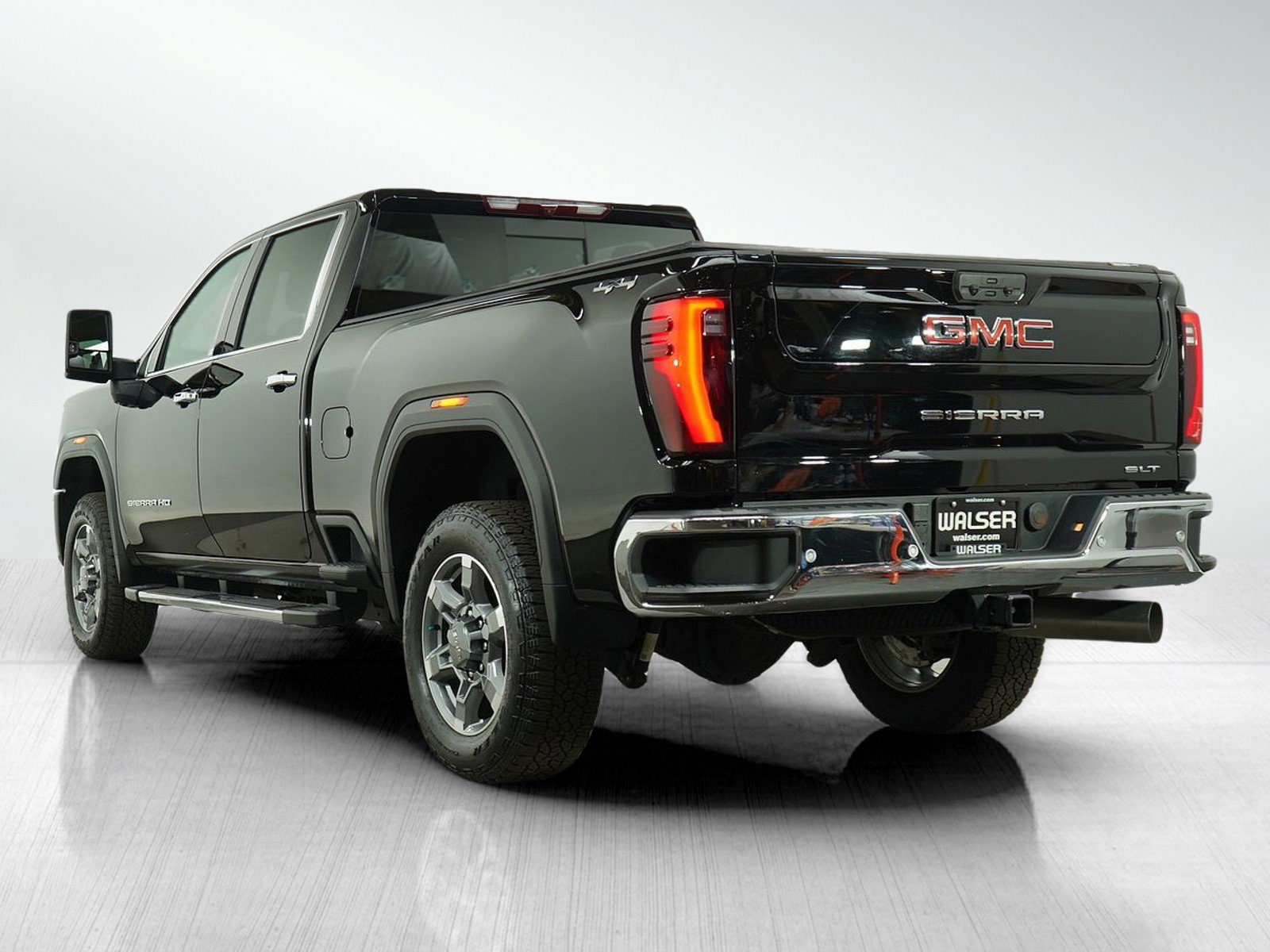 2025 Gmc Sierra HD photo 2