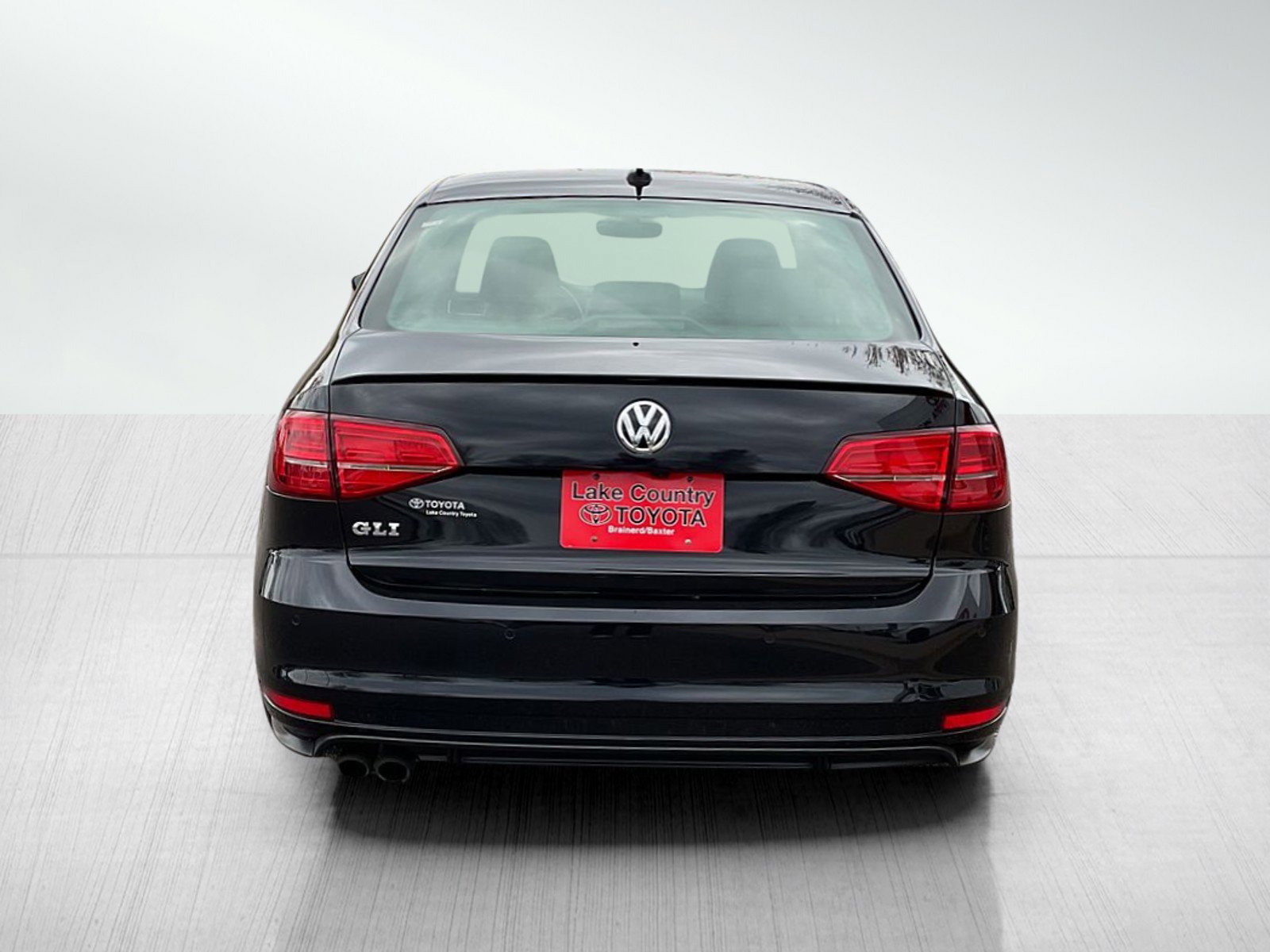 2017 Volkswagen Jetta GLI photo 4