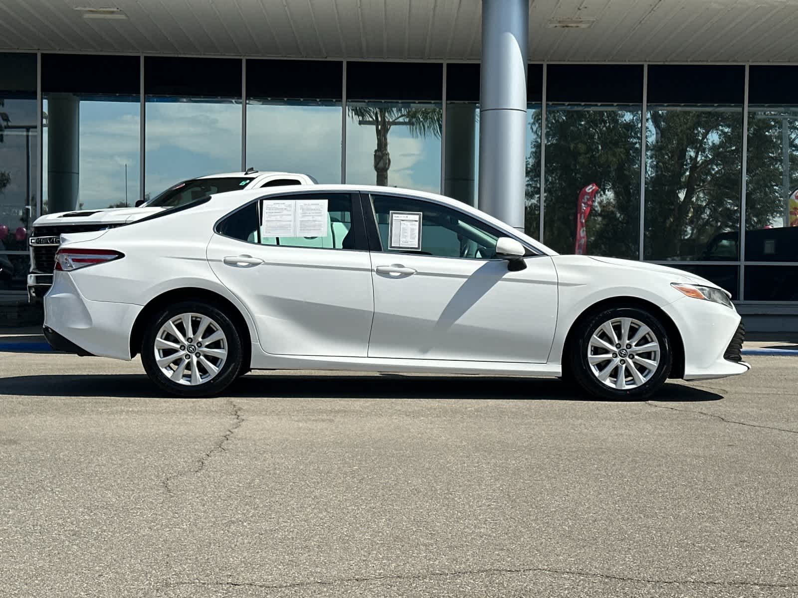 2018 Toyota Camry LE photo 6