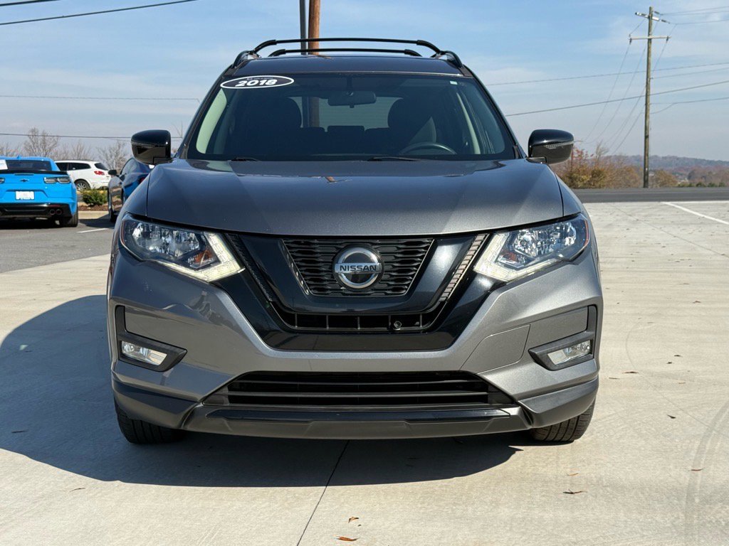 2018 Nissan Rogue SV photo 2