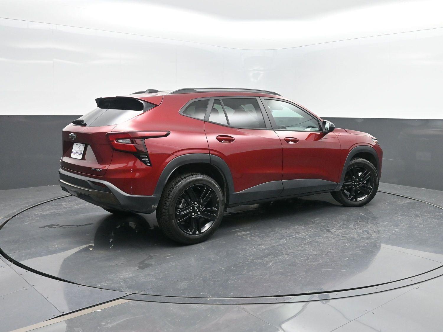 2024 Chevrolet Trax ACTIV photo 2