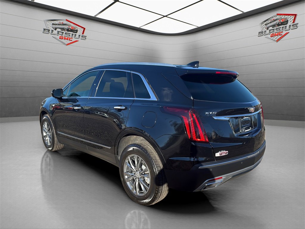 2022 Cadillac XT5 Premium Luxury photo 3