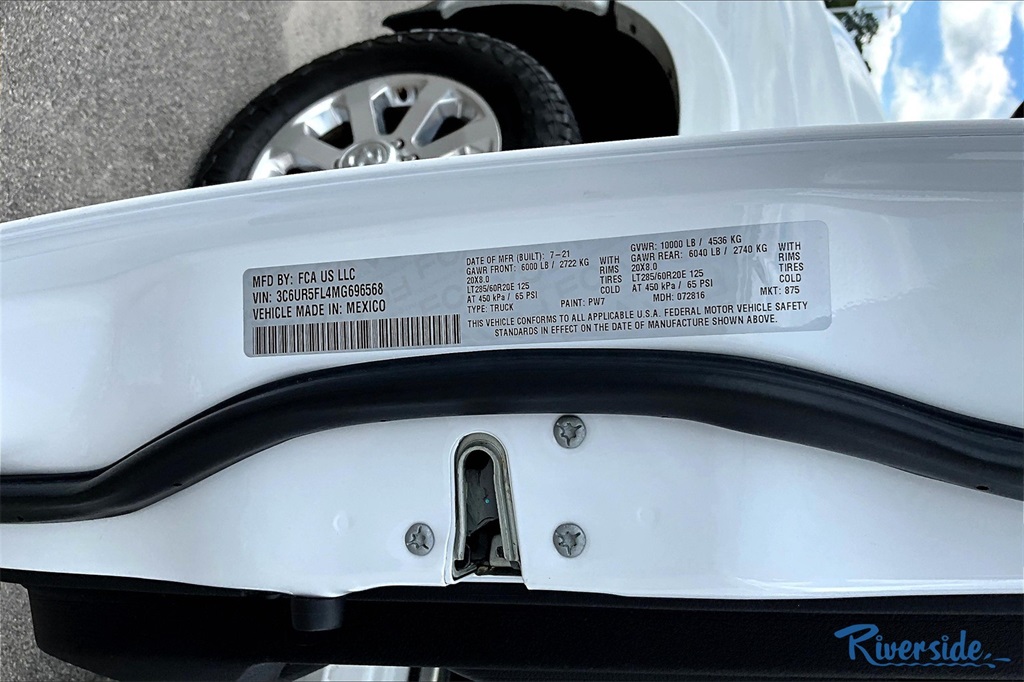 2021 Ram 2500 Laramie photo 9