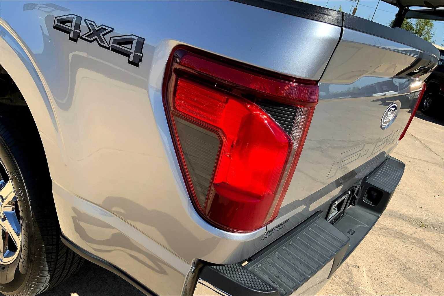 2024 Ford F-150 XLT photo 28