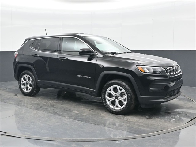 2025 Jeep Compass Sport photo 4