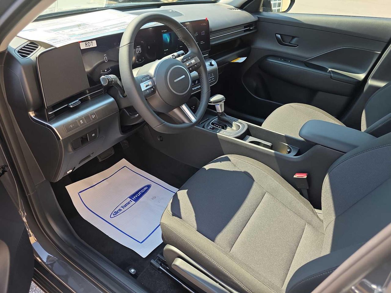2026 Hyundai Kona SEL photo 6