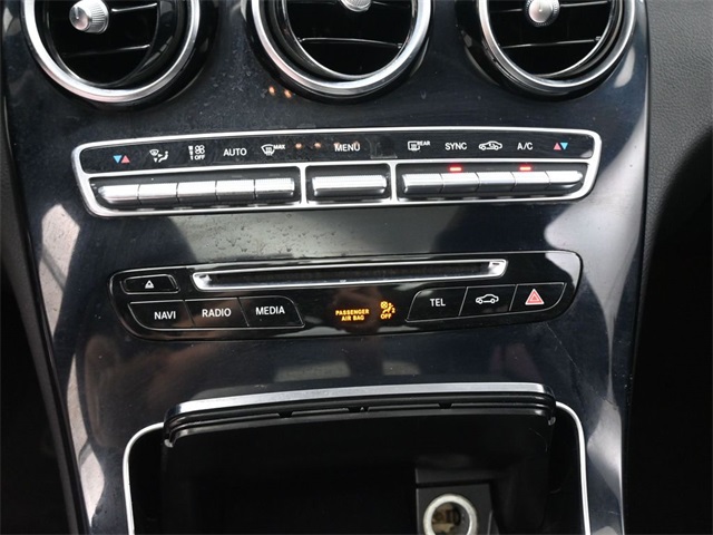 2017 Mercedes Benz C 300 photo 2