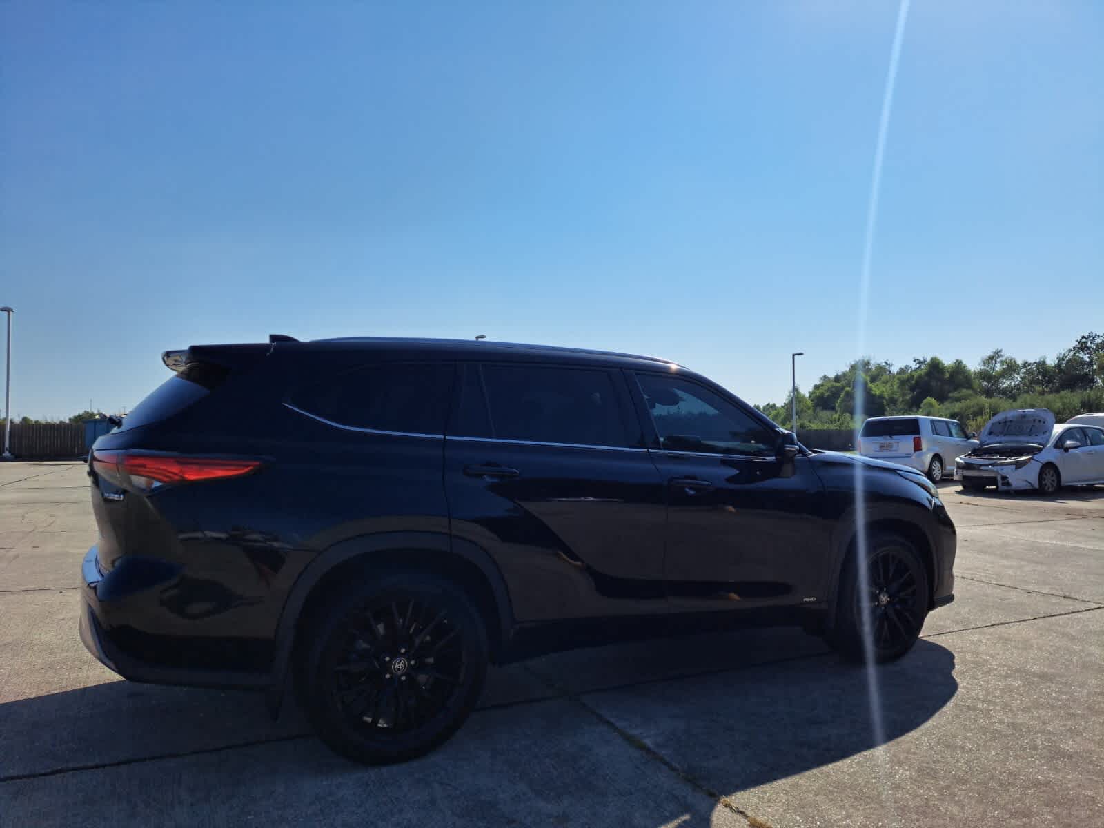 2022 Toyota Highlander Hybrid Platinum photo 4