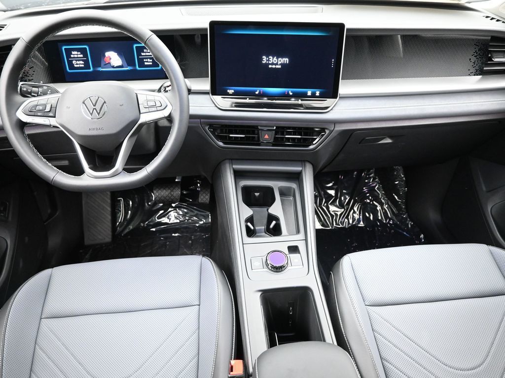 2025 Volkswagen Tiguan SE photo 4