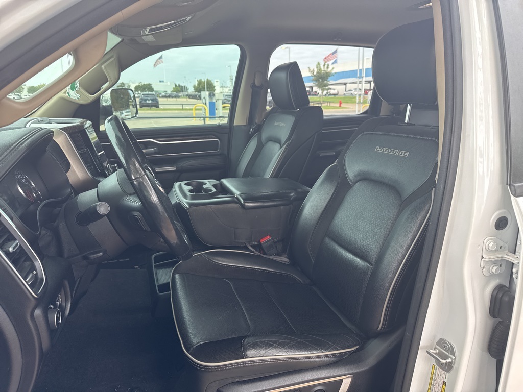 2019 Ram 1500 Laramie photo 2