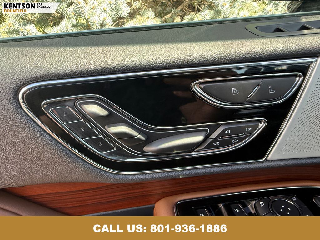 2022 Lincoln Navigator L Reserve photo 22