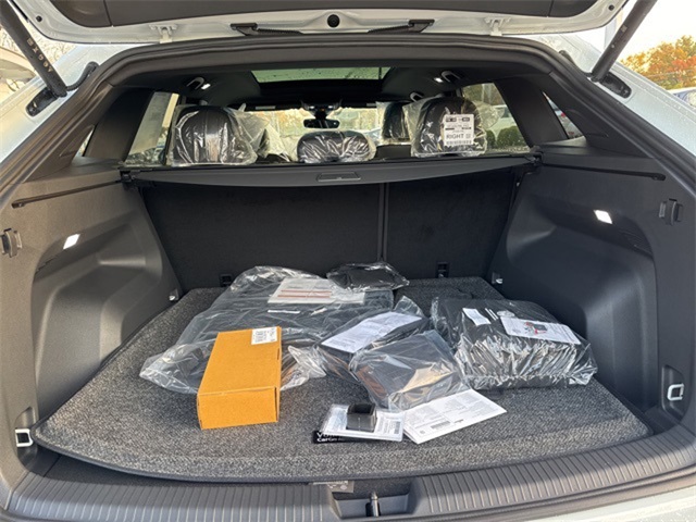 2025 Volkswagen Atlas Cross Sport SEL Premium R-Line photo 20