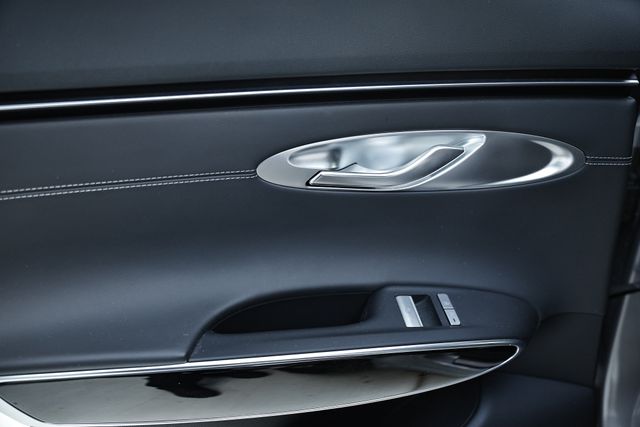2025 Genesis GV70 2.5T photo 22