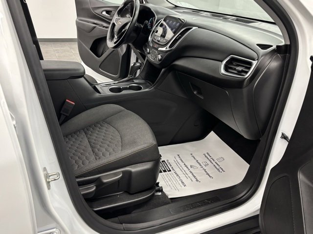 2020 Chevrolet Equinox LT photo 26