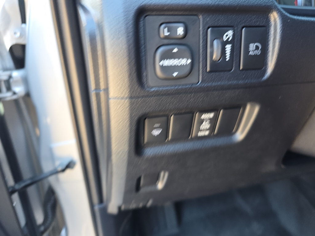 2020 Toyota 4Runner Limited photo 17