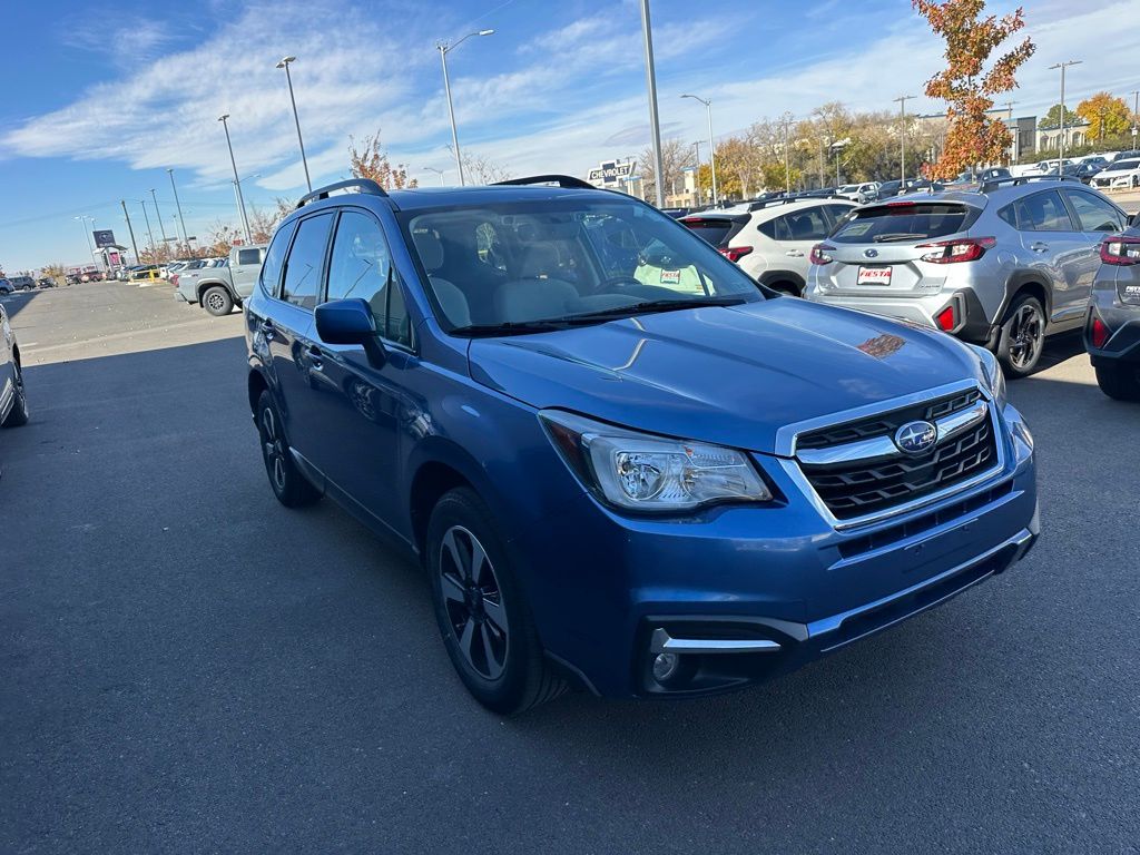 2018 Subaru Forester 2.5i Premium photo 3