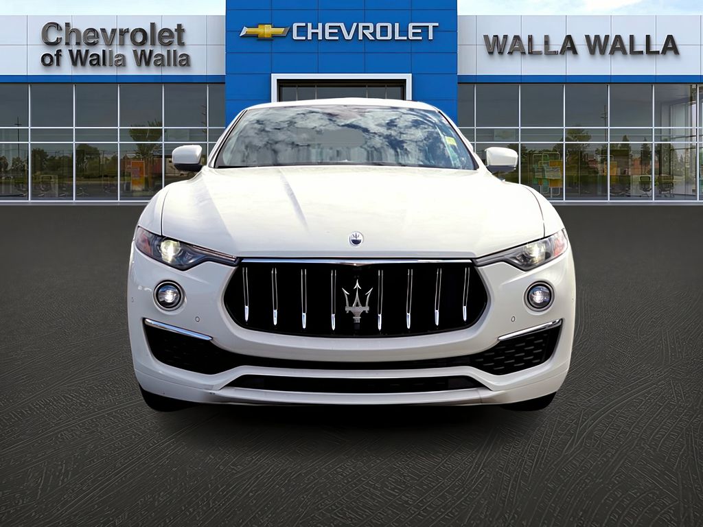 2022 Maserati Levante GT photo 2