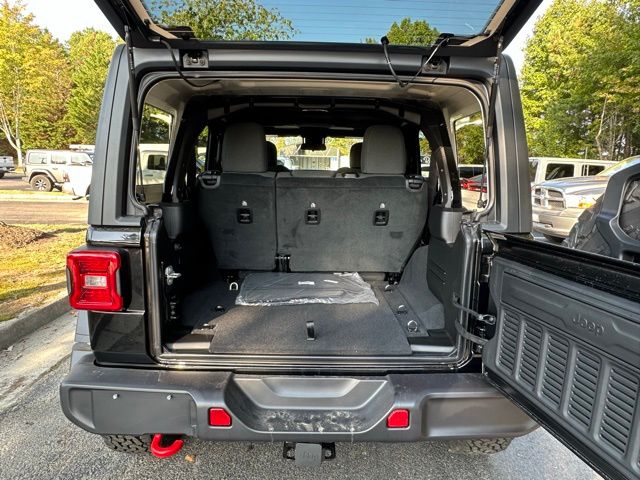 2025 Jeep Wrangler Rubicon photo 12