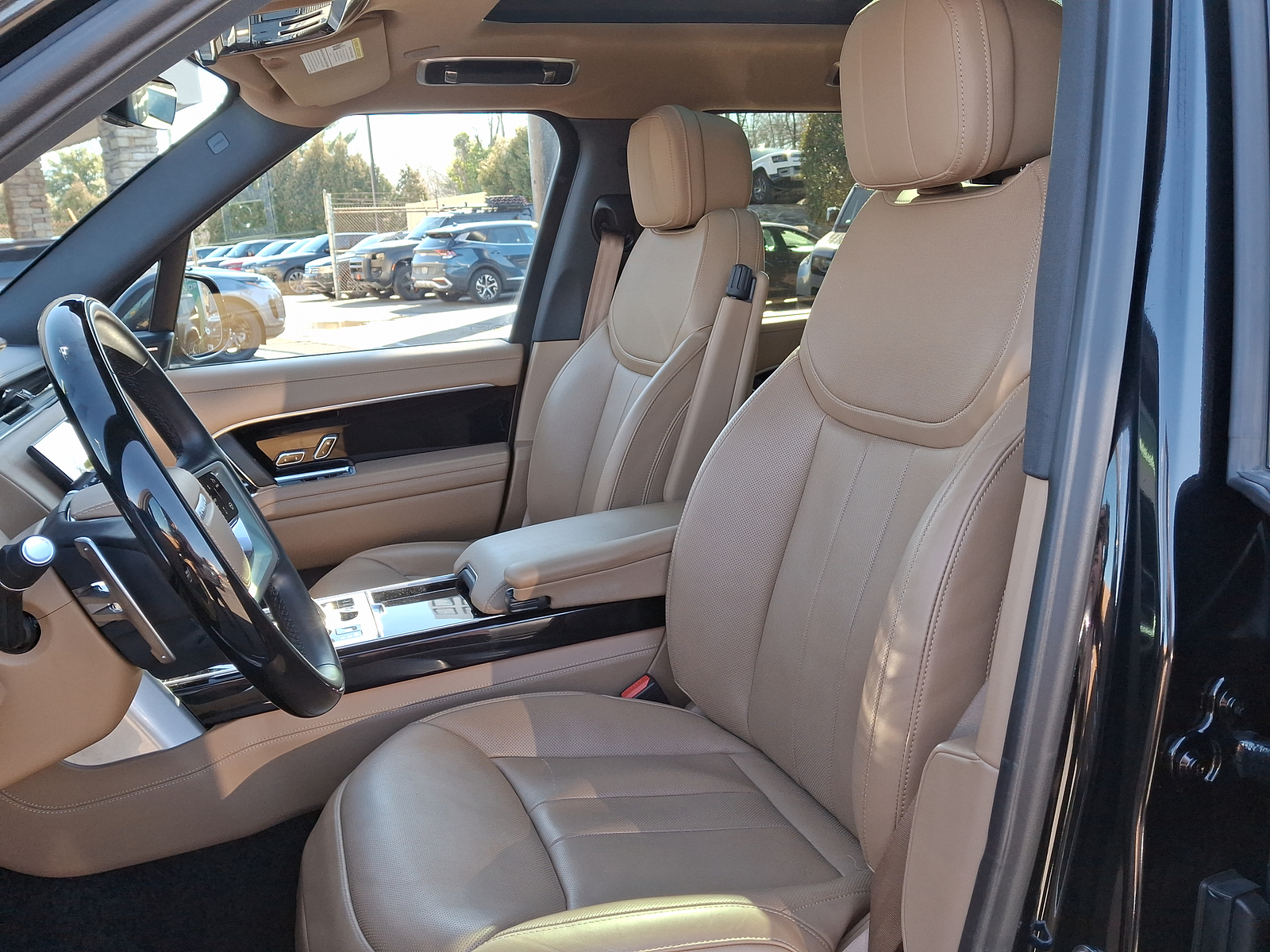 Image 3 of Certified Pre-Owned 2023 Range Rover P530 SE AWD Sport Utility