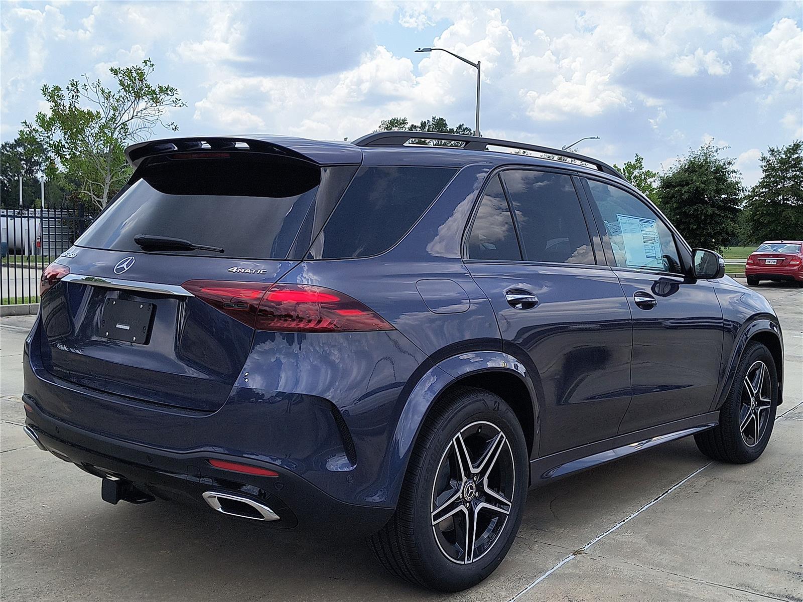 2025 Mercedes Benz GLE 350 4MATIC photo 3