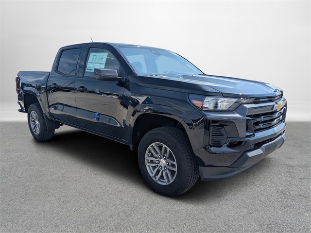 2026 Chevrolet Colorado LT photo 2