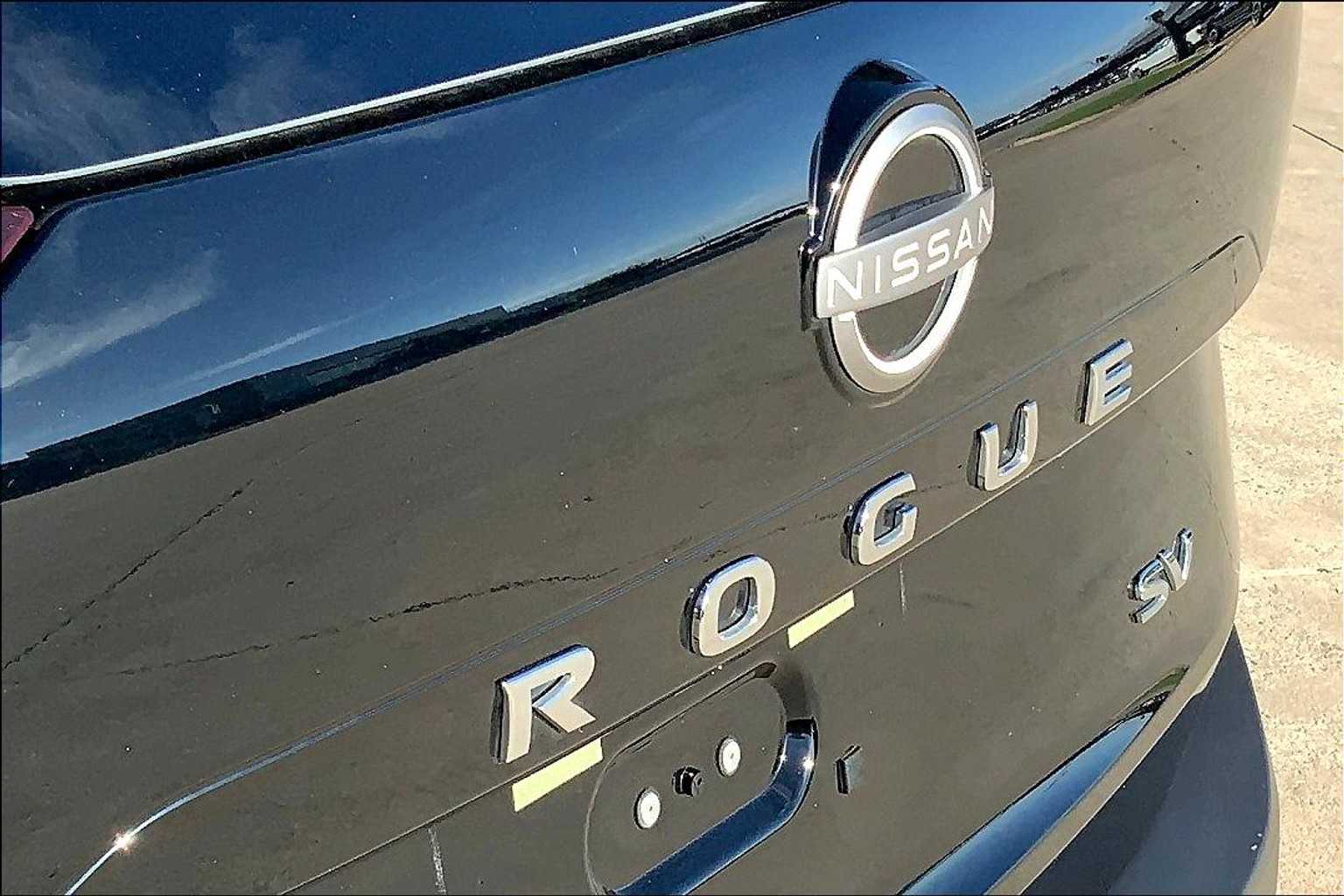 2023 Nissan Rogue SV photo 29