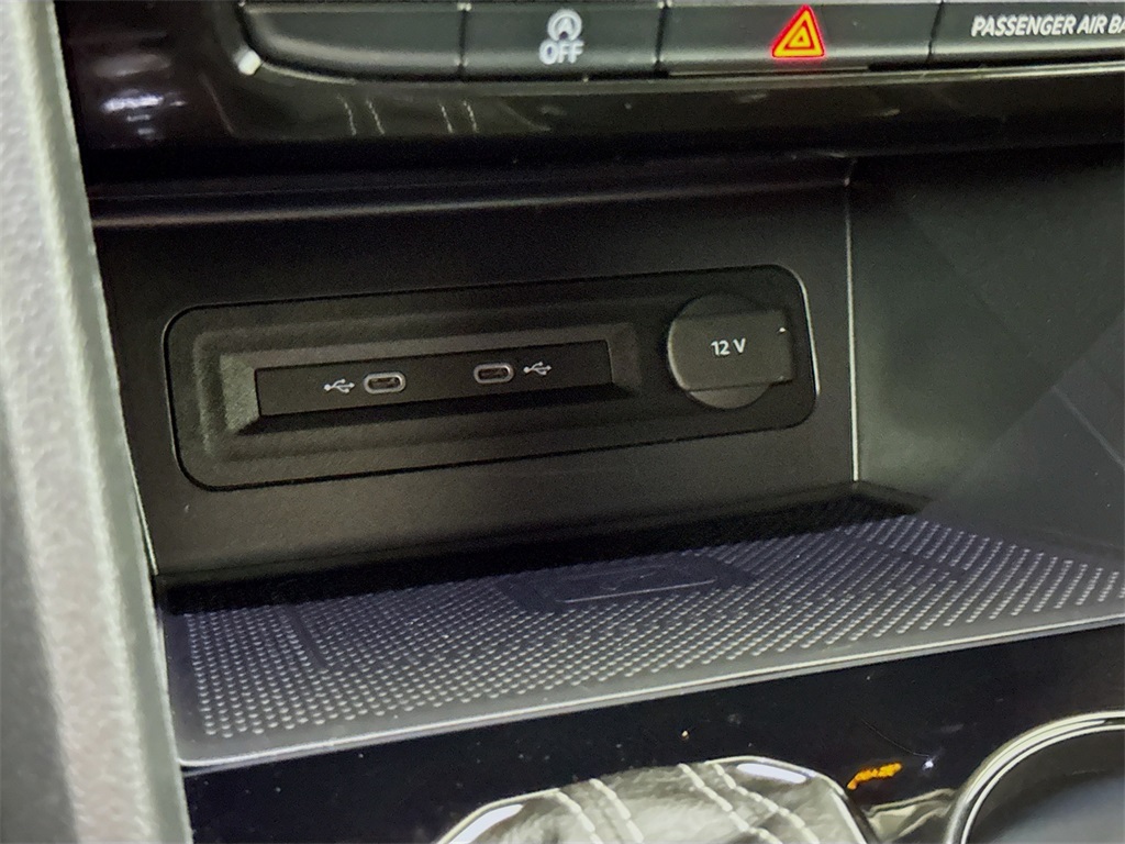 2023 Volkswagen Atlas Cross Sport V6 SE Technology photo 34