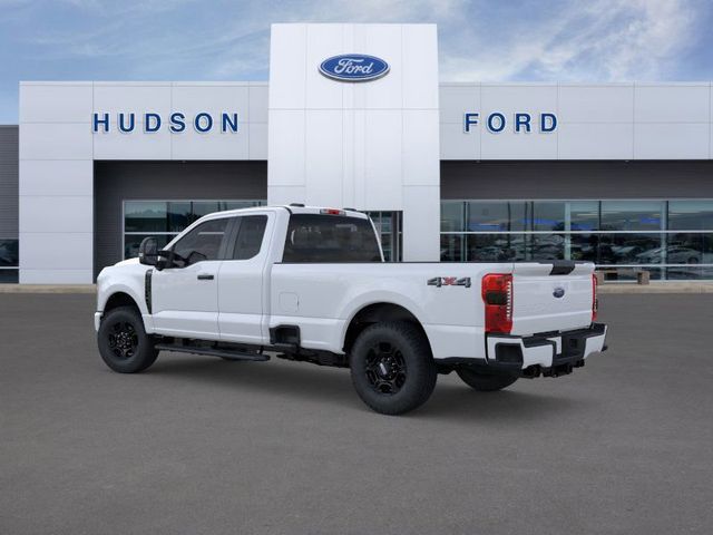 2025 Ford F-350 XL photo 4